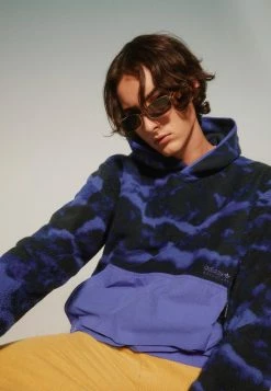 Adidas Originals PFLEEC ALL OVERSIZE PRINTED ORIGINALS ADVENTURE HOODIE LOOSE - Hoodie - Sonic Ink 11 Adidas Originals PFLEEC ALL OVERSIZE PRINTED ORIGINALS ADVENTURE HOODIE LOOSE - Hoodie - Sonic Ink -Adidas Originals Shop 95ddad97ffe04a76bc7628f609e17a7e