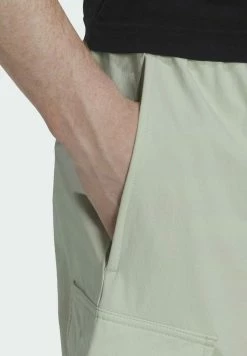 Adidas Originals Shorts - Green 8 Adidas Originals Shorts - Green -Adidas Originals Shop 95e8f4b1b28d4a8988d97ee58669924c