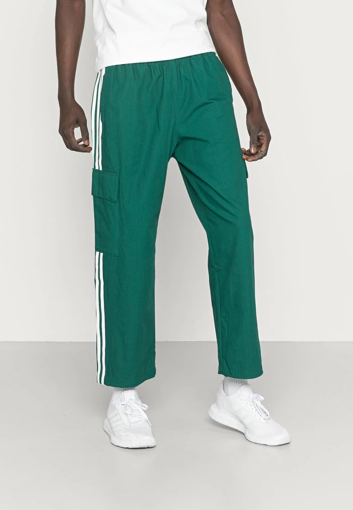 Adidas Originals STRIPES - Cargo Trousers - Collegiate Green 1 Adidas Originals STRIPES - Cargo Trousers - Collegiate Green