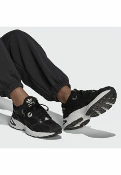 Adidas Originals Tracksuit Bottoms - Black -Adidas Originals Shop 973a6de98d724e609c3a131a88e26c19