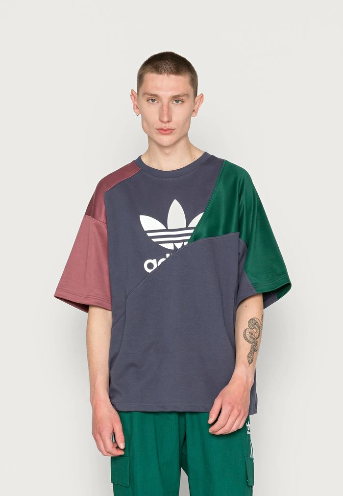 Adidas Originals TEE UNISEX - Print T-shirt - Shadow Navy/quiet Crimson/collegiate Green 1 Adidas Originals TEE UNISEX - Print T-shirt - Shadow Navy/quiet Crimson/collegiate Green