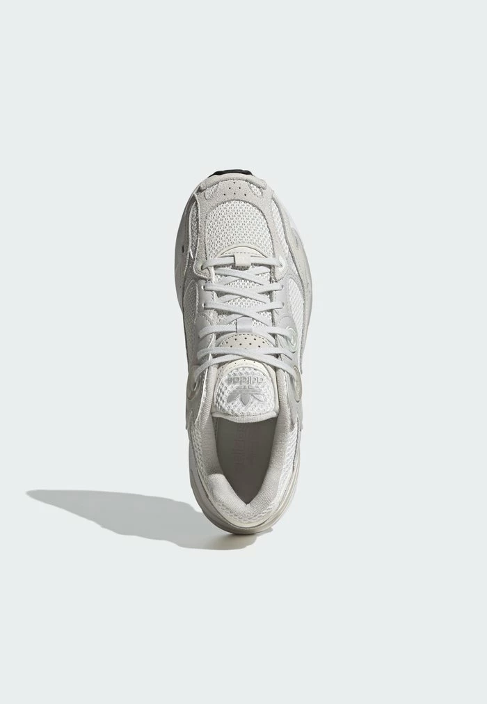Adidas Originals Trainers - White 3 Adidas Originals Trainers - White - Image 3