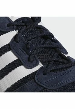 Adidas Originals ZX 700 HD - Trainers - Conavy/ftwwht/cblack -Adidas Originals Shop 9cb67243cdbc424db6771f04c5e08697