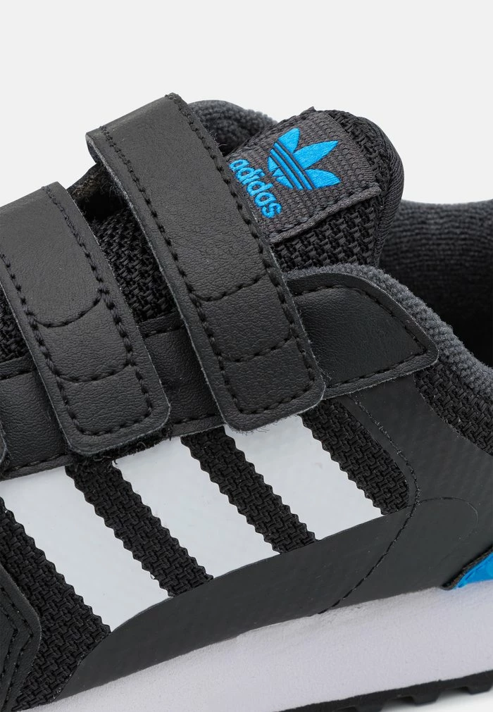 Adidas Originals ZX 700 HOODED - Trainers - Core Black/ftwr White/carbon 6 Adidas Originals ZX 700 HOODED - Trainers - Core Black/ftwr White/carbon - Image 6