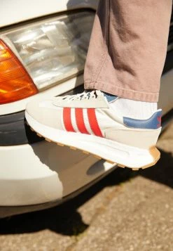 Adidas Originals RETROPY E5 UNISEX - Trainers - Off White/vivid Red/alumina