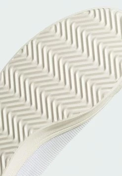 Adidas Originals Trainers - White 17 Adidas Originals Trainers - White -Adidas Originals Shop 9f8a6677895947a0a635f97c3392ca03