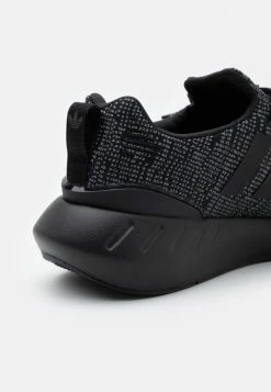 Adidas Originals SWIFT RUN 22 UNISEX - Trainers - Core Black/grey Five/footwear White -Adidas Originals Shop a02d782050354198a58df4aef7c36533