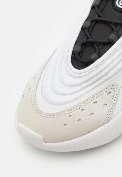 Adidas Originals OZELIA UNISEX - Trainers - Footwear White/core Black -Adidas Originals Shop a443c71f26544300825f8a9768889fc1