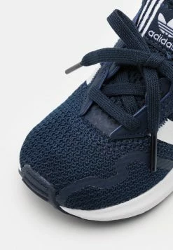 Adidas Originals SWIFT RUN UNISEX - Trainers - Collegiate Navy/footwear White/core Black -Adidas Originals Shop a48c67eb3edb478499e1b730baafd804