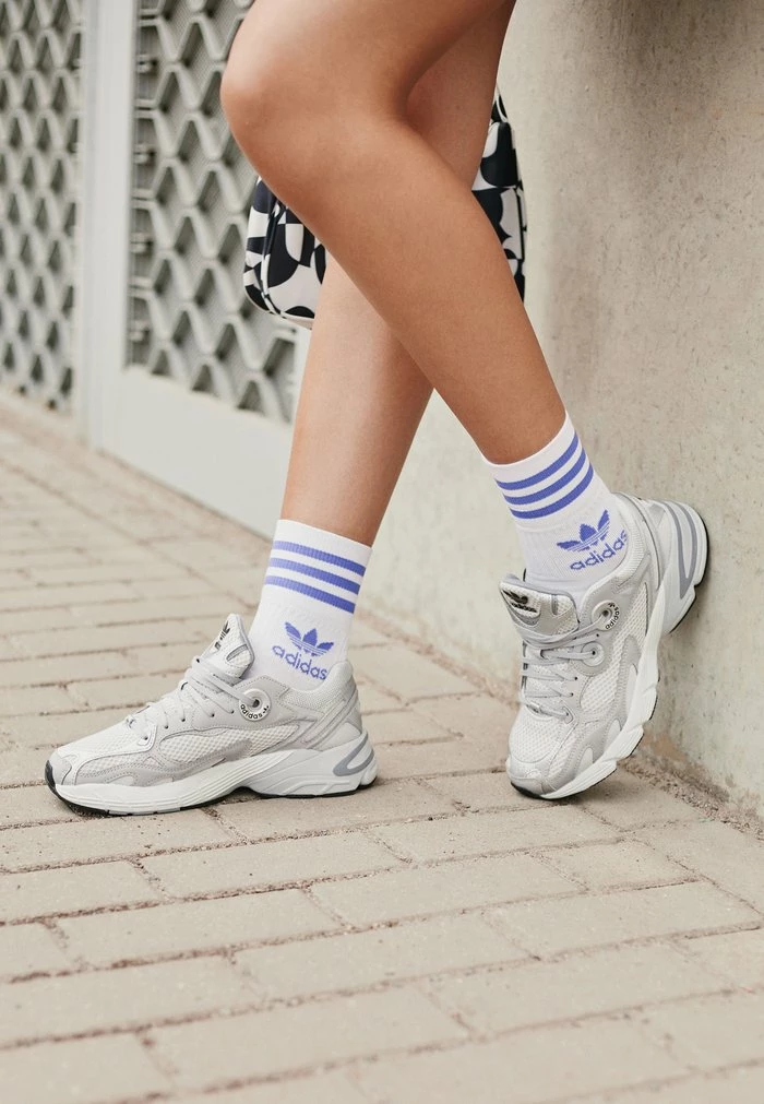 Adidas Originals ASTIR - Trainers - Grey 3 Adidas Originals ASTIR - Trainers - Grey - Image 3