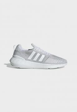 Adidas Originals SWIFT RUN 22 UNISEX - Trainers - White -Adidas Originals Shop a51a7ddaae3c4f3d985d78d80591520e