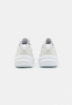 Adidas Originals ZX 22 UNISEX - Trainers - Footwear White/crystal White 8 Adidas Originals ZX 22 UNISEX - Trainers - Footwear White/crystal White -Adidas Originals Shop a8be3b1762c14e5cbd5edfde4cd80a85