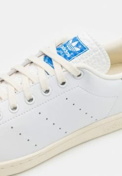 Adidas Originals STAN SMITH UNISEX - Trainers - Footwear White/cream White/bluebird -Adidas Originals Shop aac2fbeb012f4cc6abc16bd1048e1dcc