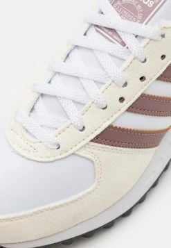 Adidas Originals TRX VINTAGE UNISEX - Trainers - Footwear White/oxide/offwhite 15 Adidas Originals TRX VINTAGE UNISEX - Trainers - Footwear White/oxide/offwhite -Adidas Originals Shop aad91139fc6748aebc22b36523961b22