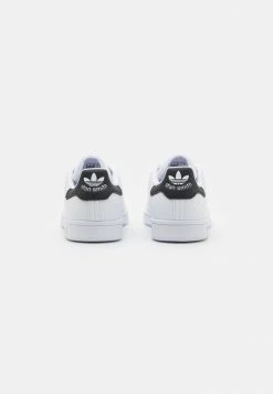 Adidas Originals STAN SMITH UNISEX - Trainers - Footwear White/core Black 8 Adidas Originals STAN SMITH UNISEX - Trainers - Footwear White/core Black -Adidas Originals Shop abf44f24eb54404abc92213ec7bf08c5