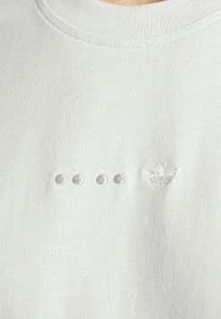 Adidas Originals ESS - Basic T-shirt - Grey 9 Adidas Originals ESS - Basic T-shirt - Grey -Adidas Originals Shop acf5568e93214d53a64f4e88acf05170