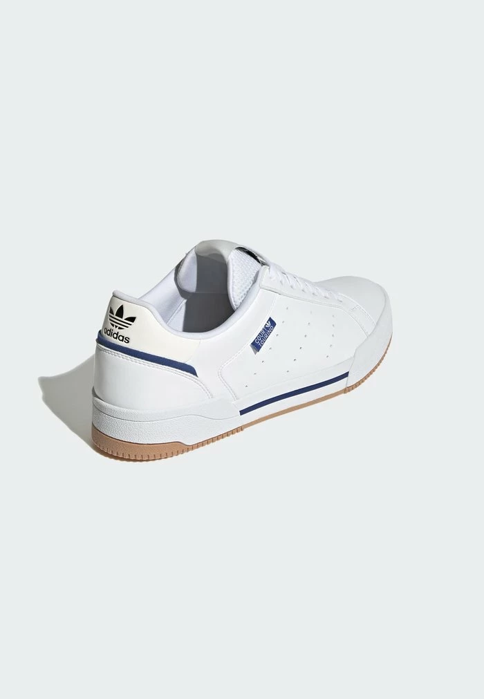 Adidas Originals Trainers - White 4 Adidas Originals Trainers - White - Image 4