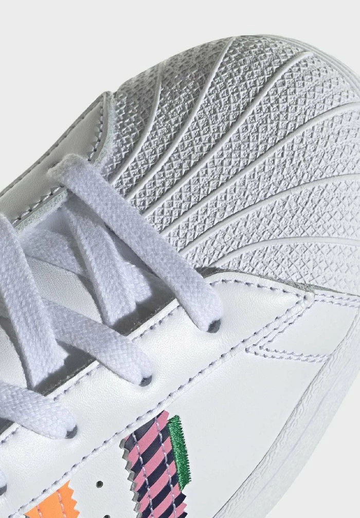 Adidas Originals Trainers - White 8 Adidas Originals Trainers - White - Image 8