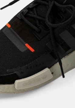 Adidas Originals NMD_R1 UNISEX - Trainers - Core Black/solar Red -Adidas Originals Shop b01c856c5b4e441597d3f4b9bd6ab32c
