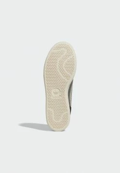 Adidas Originals STAN SMITH PATCHWORK - Trainers - Black -Adidas Originals Shop b04a1f277c4746a7b578a156bb288d8c