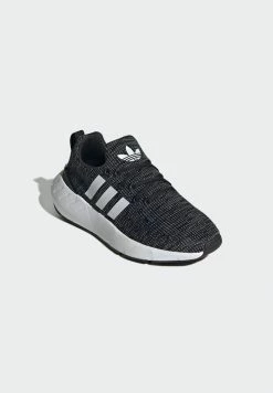 Adidas Originals SWIFT RUN - Trainers - Black -Adidas Originals Shop b0ab70ed3068487eb7cf2e1770aef7ed