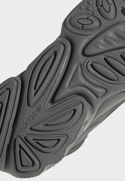 Adidas Originals OZWEEGO - Trainers - Grey -Adidas Originals Shop b13d50938063431ab59ed02003dda6b8