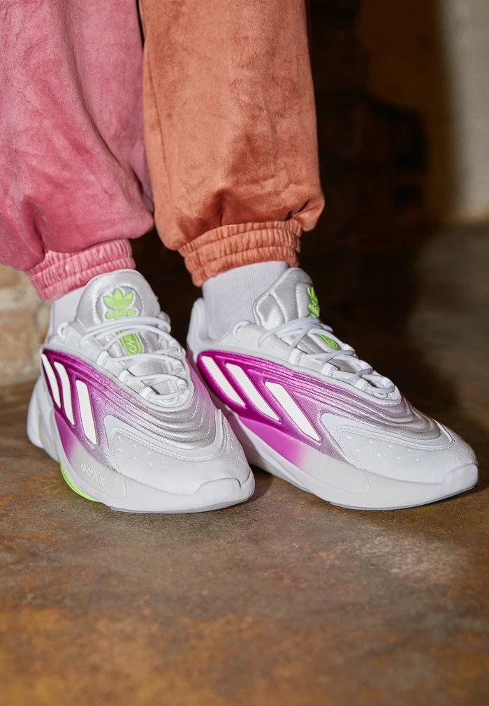 Adidas Originals OZELIA - Trainers - White/signal Green 3 Adidas Originals OZELIA - Trainers - White/signal Green - Image 3