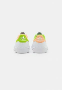 Adidas Originals STAN SMITH UNISEX - Trainers - White 8 Adidas Originals STAN SMITH UNISEX - Trainers - White -Adidas Originals Shop b22637530f7a4a7d8760a98f4a0f7028