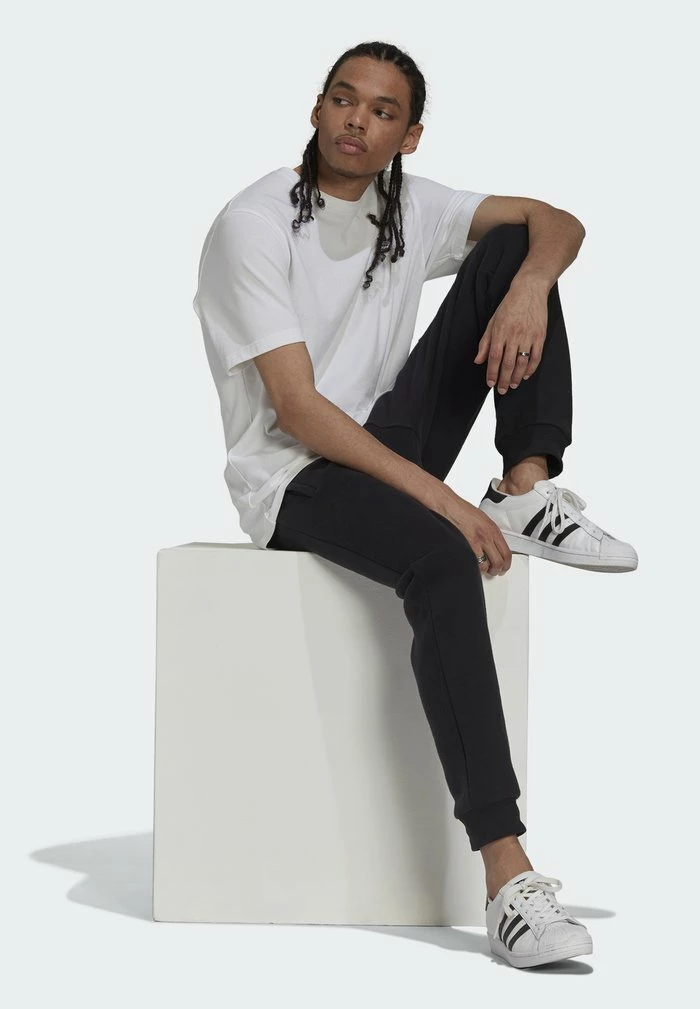 Adidas Originals ESSENTIALS - Tracksuit Bottoms - Black 5 Adidas Originals ESSENTIALS - Tracksuit Bottoms - Black - Image 5