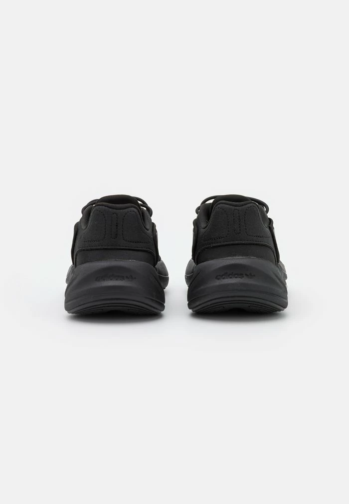 Adidas Originals OZELIA UNISEX - Trainers - Core Black 3 Adidas Originals OZELIA UNISEX - Trainers - Core Black - Image 3