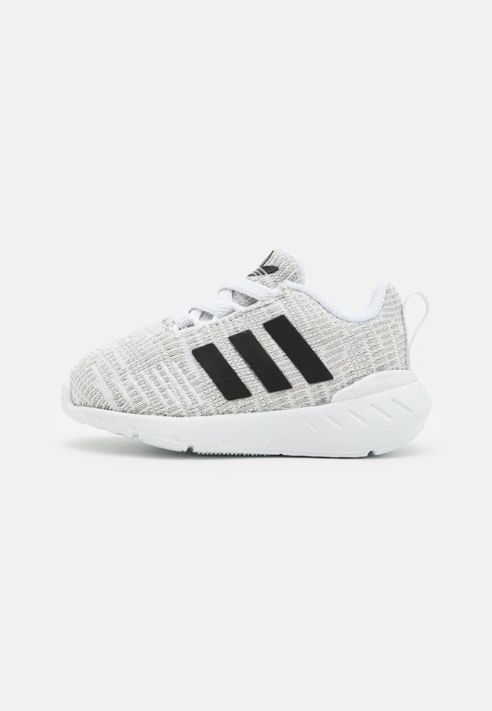 Adidas Originals SWIFT RUN 22 UNISEX - Trainers - Footwear White/core Black/grey Two 1 Adidas Originals SWIFT RUN 22 UNISEX - Trainers - Footwear White/core Black/grey Two