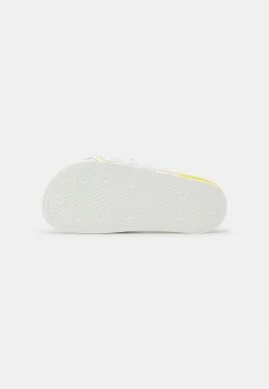 Adidas Originals ADILETTE - Slippers - White 10 Adidas Originals ADILETTE - Slippers - White -Adidas Originals Shop b6e2a9063c68416cb415c3aa4c10a482
