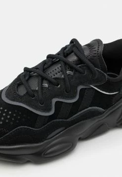 Adidas Originals OZWEEGO UNISEX - Trainers - Core Black/night Metallic -Adidas Originals Shop b73efce76cad4416a9c354f8cb4ea44c