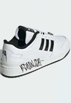 Adidas Originals FORUM LOW CAPITAL BRA - Trainers - White -Adidas Originals Shop b9ad850206e341d187b8ccf784f847e0