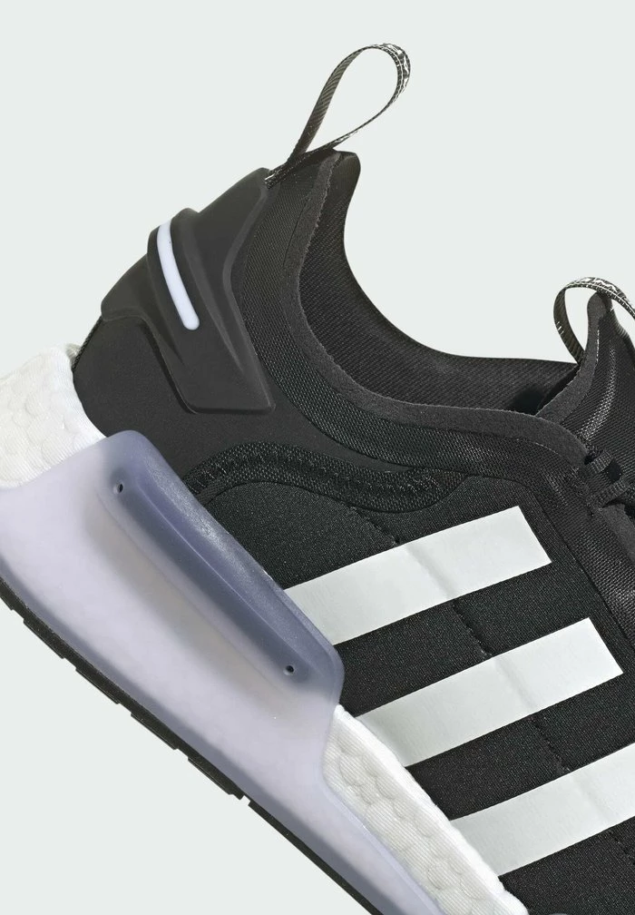 Adidas Originals NMD V3 - Trainers - Black 7 Adidas Originals NMD V3 - Trainers - Black - Image 7