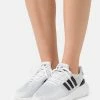 Adidas Originals SWIFT RUN 22 - Trainers - Crystal White/core Black/grey Two