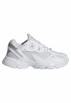 Adidas Originals ASTIR C - Trainers - Ftwr White/ftwr White/silver Met. -Adidas Originals Shop ba6fa1afad5f44898f16fb2d1d6352b2