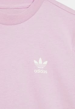 Adidas Originals Basic T-shirt - Bliss Lilac -Adidas Originals Shop bac6d47fd6e342618f59ebadd4eb1e92