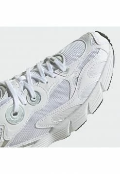 Adidas Originals ASTIR - Trainers - White -Adidas Originals Shop bbfed15a0a3b48e7a32d7154241a585c