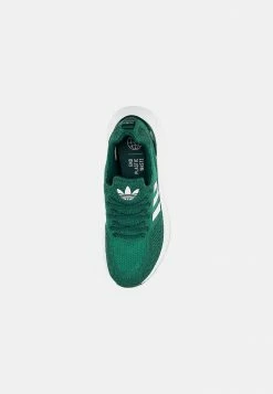 Adidas Originals SWIFT RUN 22 UNISEX - Trainers - Collegiate Green/white/bold Green -Adidas Originals Shop bc362efbc58c4f19a77c411763602744