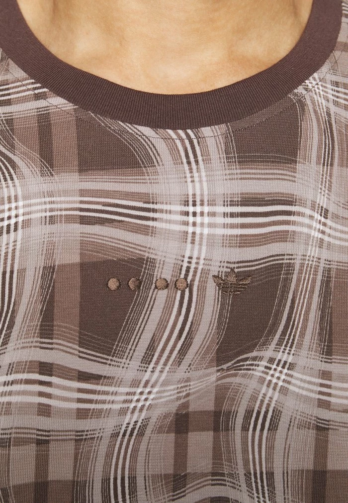 Adidas Originals TEE - Print T-shirt - Chalky Brown 8 Adidas Originals TEE - Print T-shirt - Chalky Brown - Image 8