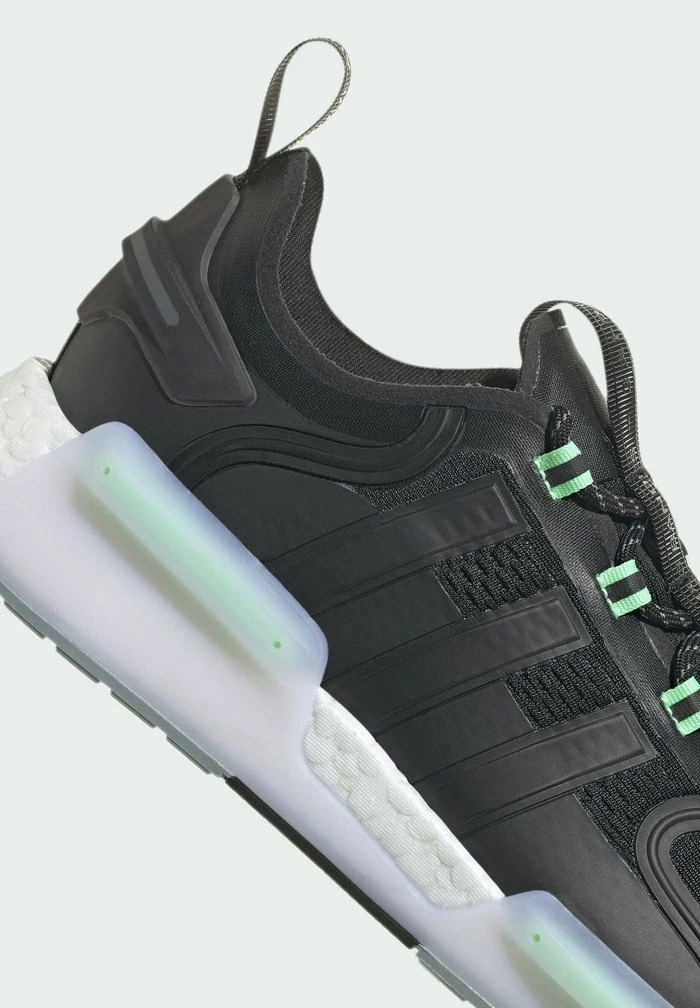 Adidas Originals NMD V3 - Trainers - Black 12 Adidas Originals NMD V3 - Trainers - Black - Image 12