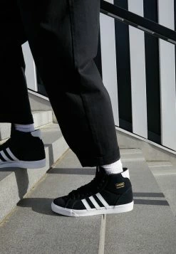 Adidas Originals BASKET PROFI UNISEX - High-top Trainers - Core Black/footwear White/gold Metallic -Adidas Originals Shop bfbbcdd0818c43f79e2c66d8fb20554f