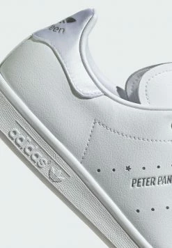 Adidas Originals STAN SMITH UNISEX - Trainers - White 16 Adidas Originals STAN SMITH UNISEX - Trainers - White -Adidas Originals Shop c02d47e7f3474b41a92bc472b170c122