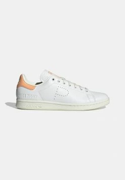 Adidas Originals STAN SMITH - Trainers - White -Adidas Originals Shop c142ec30f1f84ce5a5f0f388491579df