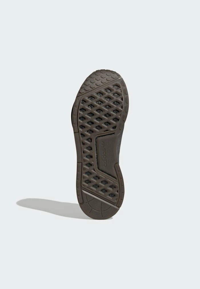 Adidas Originals NMD V3 - Trainers - Grey 5 Adidas Originals NMD V3 - Trainers - Grey - Image 5