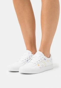 Adidas Originals BRYONY - Trainers - Footwear White/clear Pink