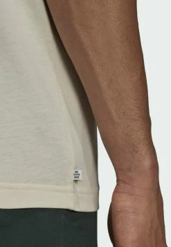 Adidas Originals MELLOW RIDE CLUB - Print T-shirt - Beige -Adidas Originals Shop c45f3c5e24c14d67800778a50b017859