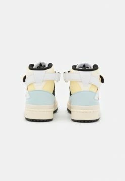 Adidas Originals FORUM - High-top Trainers - White/cream White/almost Blue 9 Adidas Originals FORUM - High-top Trainers - White/cream White/almost Blue -Adidas Originals Shop c499920573be4c5eab4aae2047bb769f