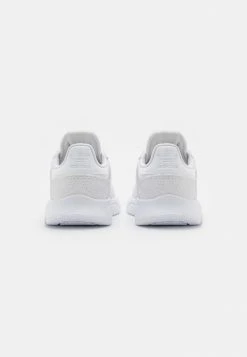 Adidas Originals RETROPY F2 UNISEX - Trainers - Footwear White/core Black -Adidas Originals Shop c49ca36cad2d4ae5ab6b496e1813b131